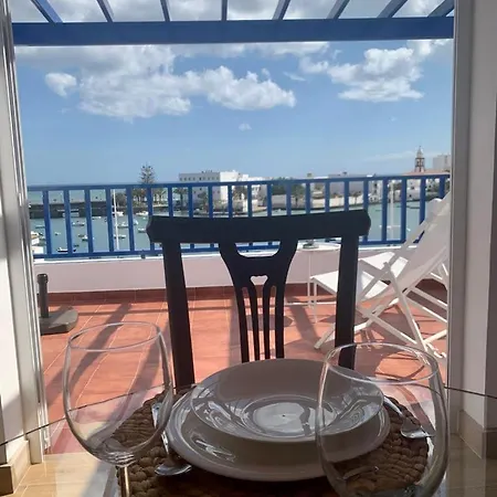 Casa Del Charco 2,1 Ferienhaus *